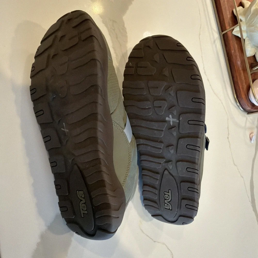 Teva ReEMBER Camp Burnt Olive Slip On Womens size 11 NEW W/out Box Hiking Campin